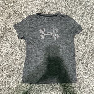 Under Armour Heatgear T-Shirt. Loose fit. Size Large.